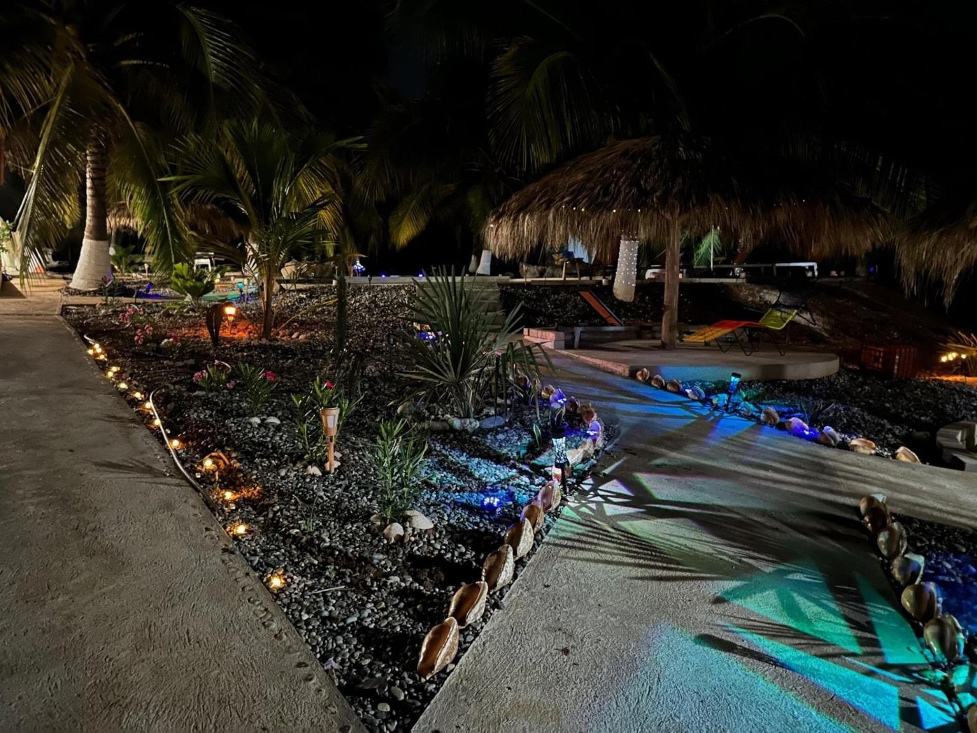 Casa Las Palmas Playa La Saladita Сіуатанехо Екстер'єр фото