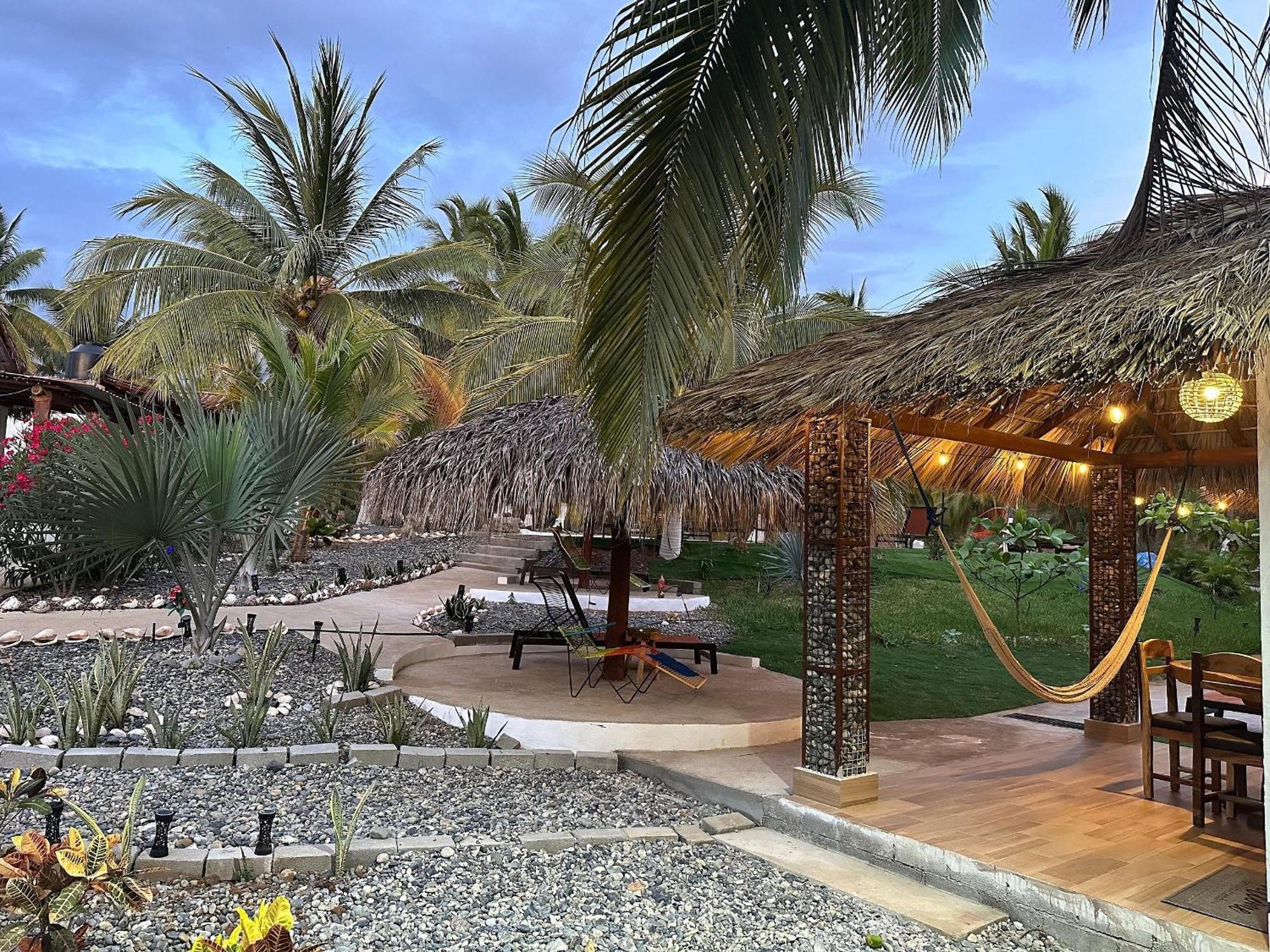 Casa Las Palmas Playa La Saladita Сіуатанехо Екстер'єр фото